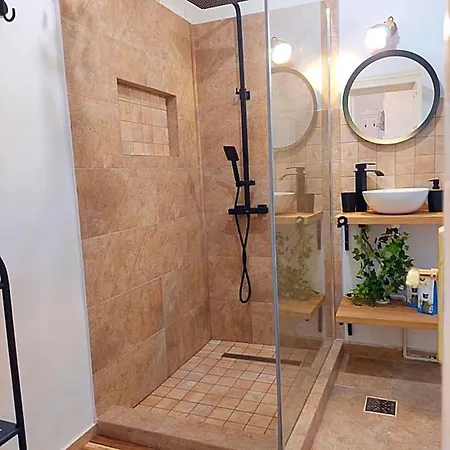 Moonlight River With Balcony Old Town * Bucarest