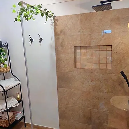 Moonlight River With Balcony Old Town Appartamento