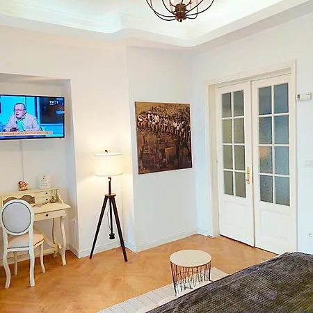 Apartment Moonlight River With Balcony Old Town *