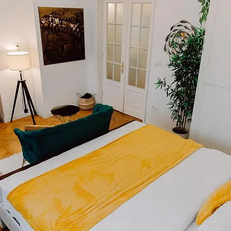 Appartamento Moonlight River With Balcony Old Town *