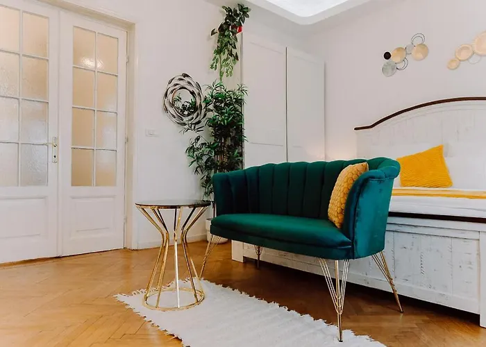 Moonlight River With Balcony Old Town * Bukarest