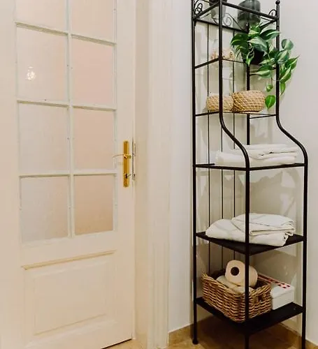 Moonlight River With Balcony Old Town Apartman *