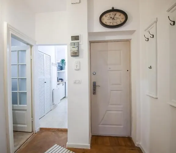 Moonlight River With Balcony Old Town Apartament Bucureşti