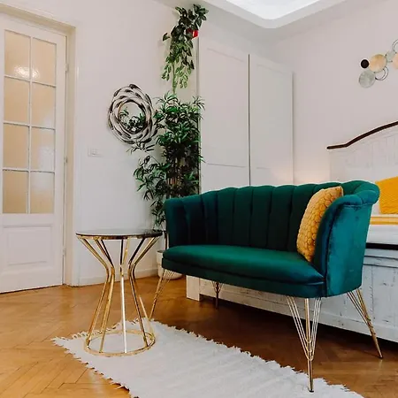 Moonlight River With Balcony Old Town * Bucarest