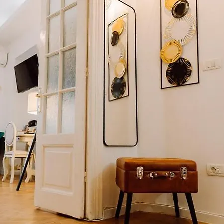 Appartamento Moonlight River With Balcony Old Town